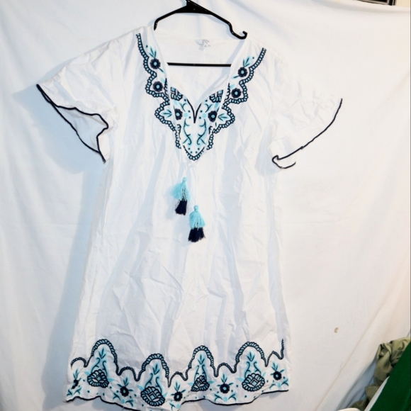 Crown and IVY White Blue Embroidered Collar Tunic Size Medium - Picture 5 of 10